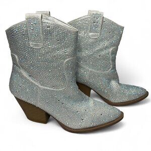 Forever Silver Rhinestone Cowboy Boots | Women’s Size 8